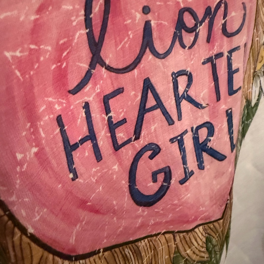 NWT A Rare Bird L/XL Lion Hearted Girl Graphic Tee - White & Pink - Picture 3 of 10